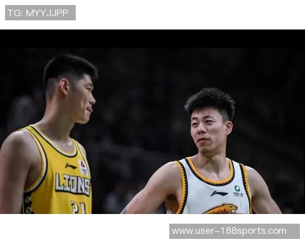 德里克琼斯谈范甘迪指导提升防守侵略性是我努力方向 德里克琼斯谈范甘迪指导提升防守侵略性是我努力方向