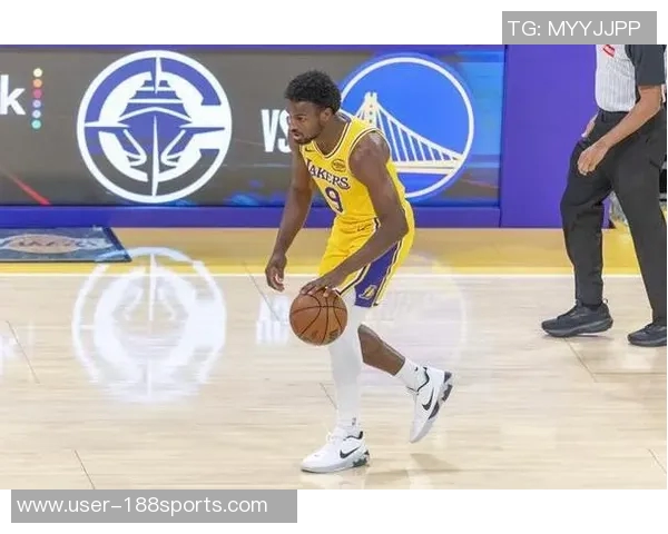 南湾湖人惜败圣地亚哥快船布朗尼表现平平仅得10分5板